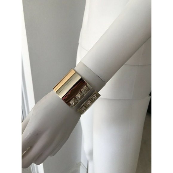 Victoria's Secret Scandalous Cuff Bracelet Gold Sexy Pyramid Limited Edition - Picture 4 of 12